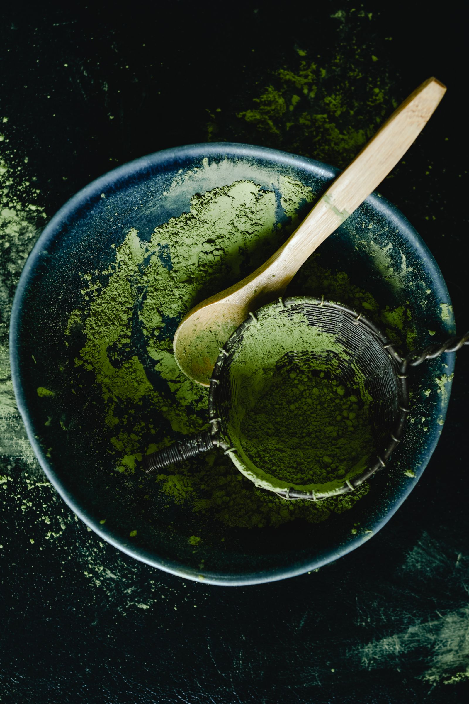Caféine + L-théanine : pourquoi le matcha donne une énergie sans crash